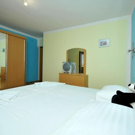 Roso Apartment With Sea View Traù Esterno foto