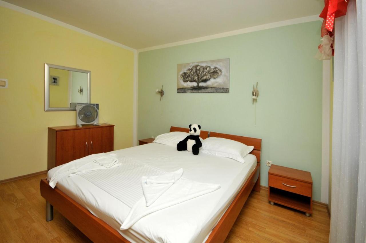 Roso Apartment With Sea View Traù Esterno foto